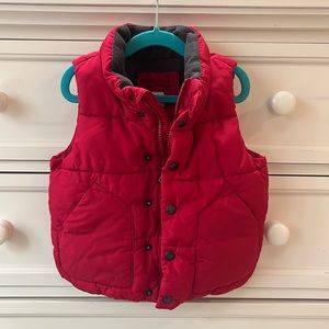 GAP puffer vest 3T